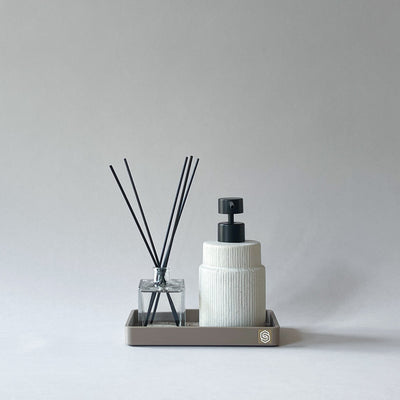 Tray with water resistant inlay - all earth